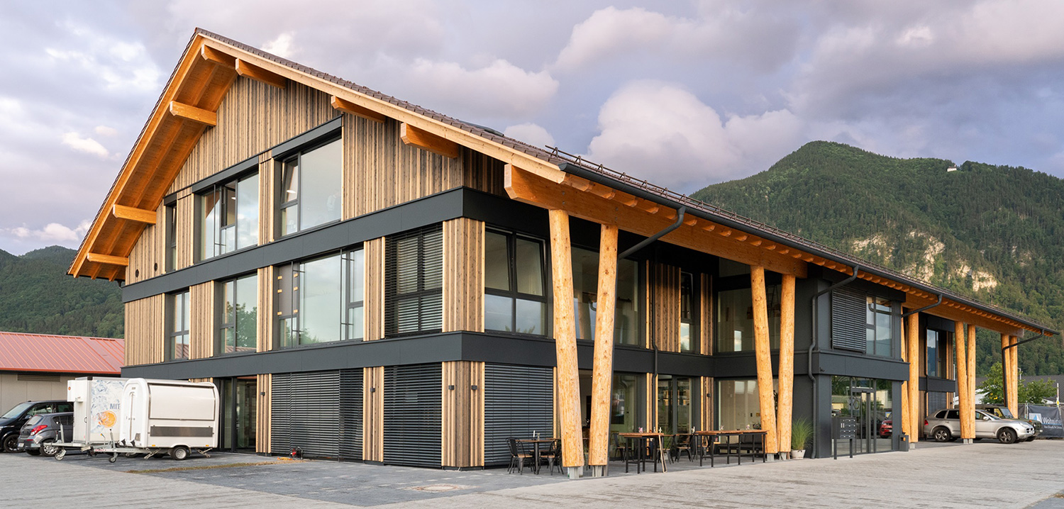 Ärztehaus Ad integrum und Café Ager